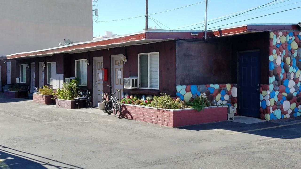 Travelers Bed & Breakfast Hostel 拉斯维加斯 外观 照片